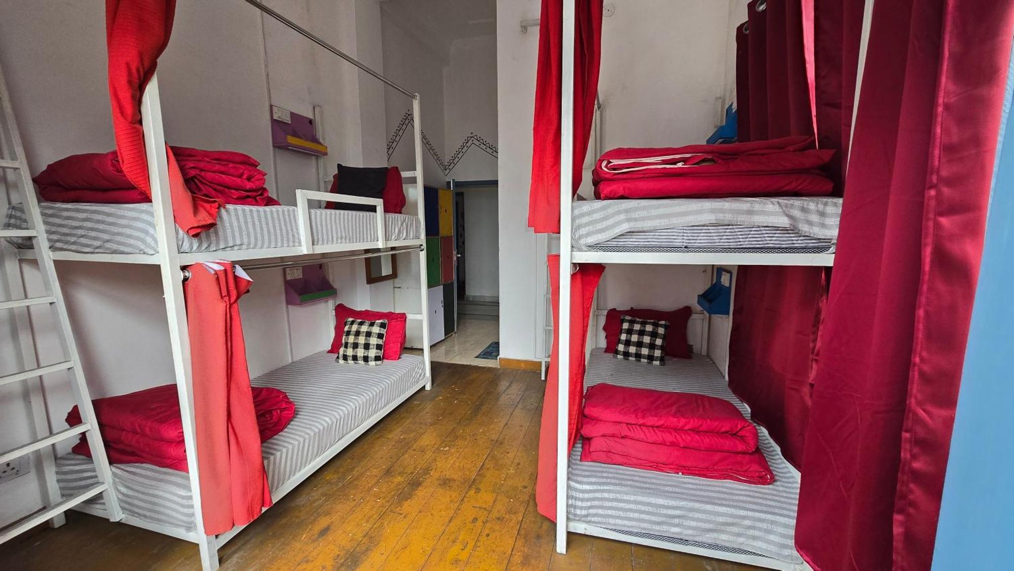 Mitra Mcleodganj Hostel McLeod Ganj Exterior photo