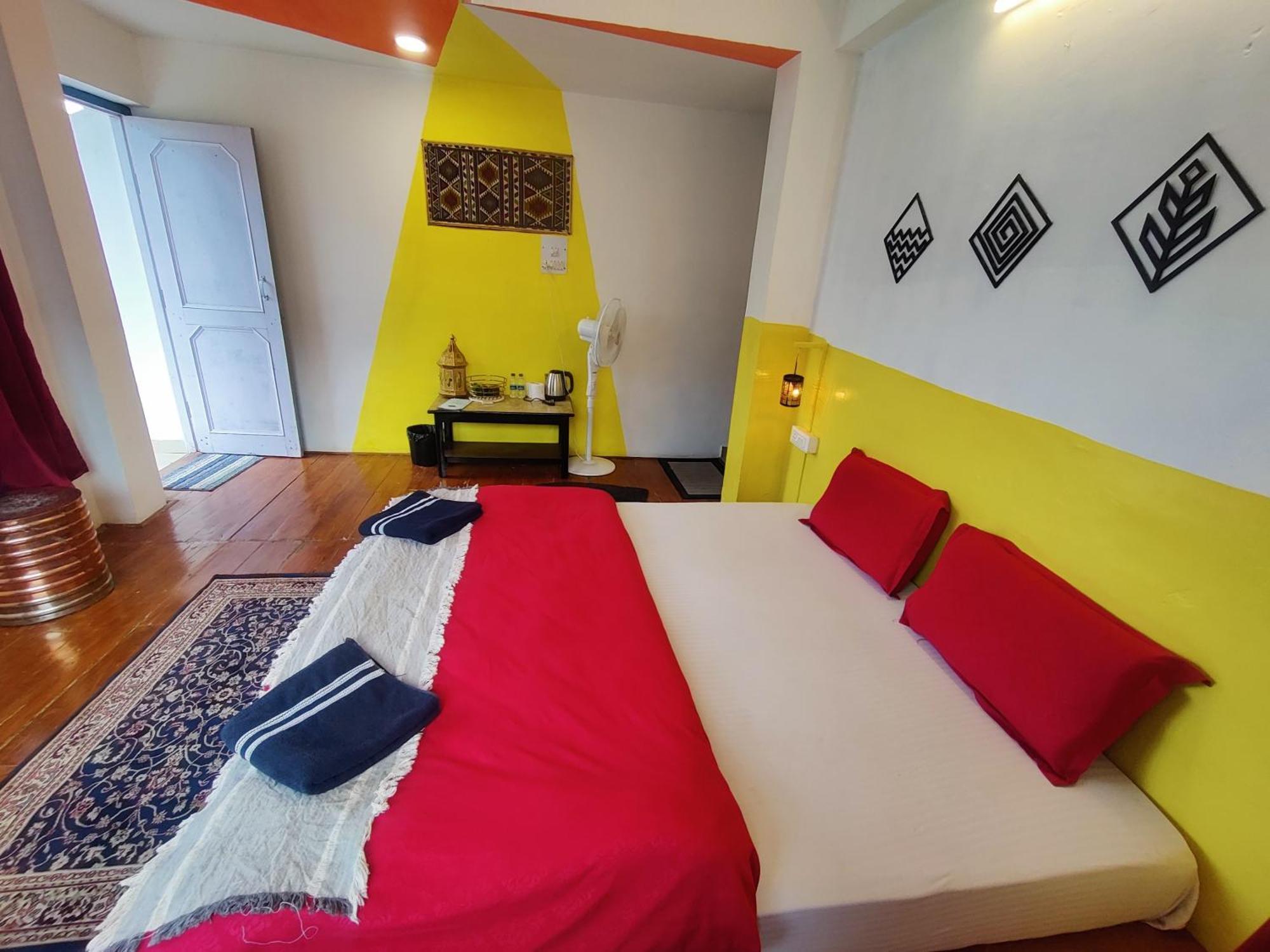 Mitra Mcleodganj Hostel McLeod Ganj Exterior photo